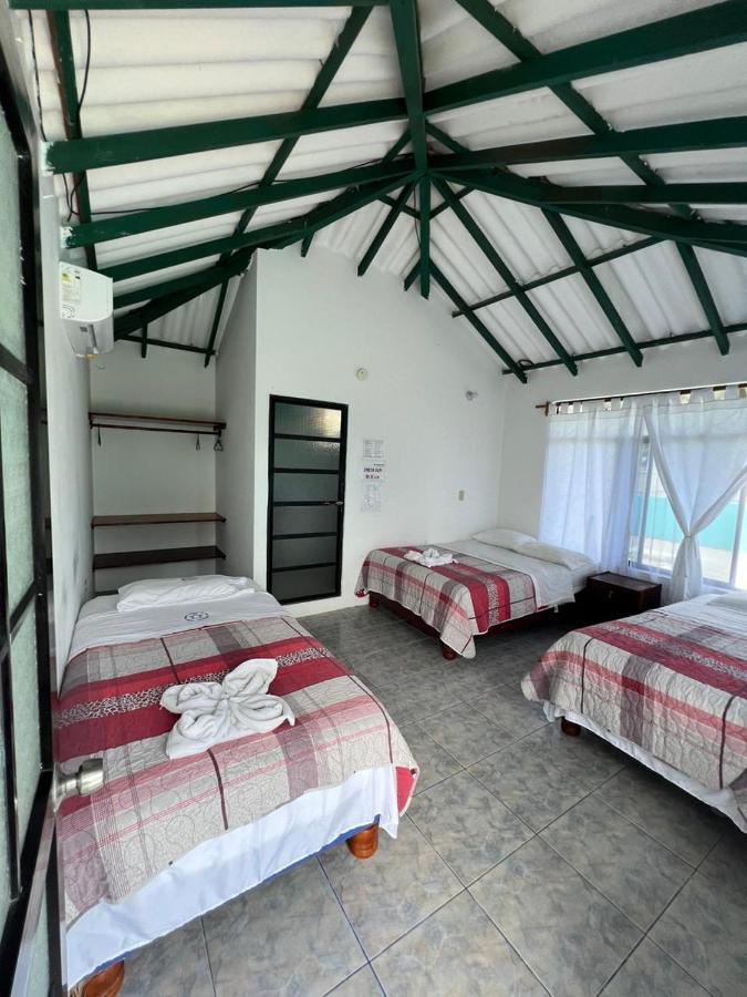 Hostal Brisas Del Mar Puerto Villamil Eksteriør billede